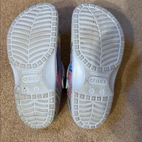 Crocs Rainbow Tie Dye Lined M6/W8 - Picture 6 of 6